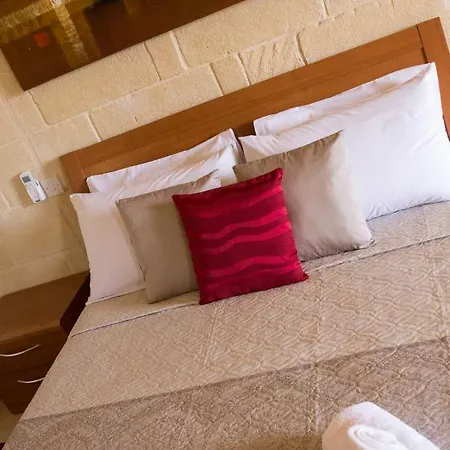 Maxija - Palm Bed & Breakfast