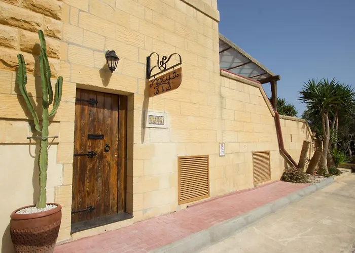 فندق مبيت وإفطار Maxija - Palm *