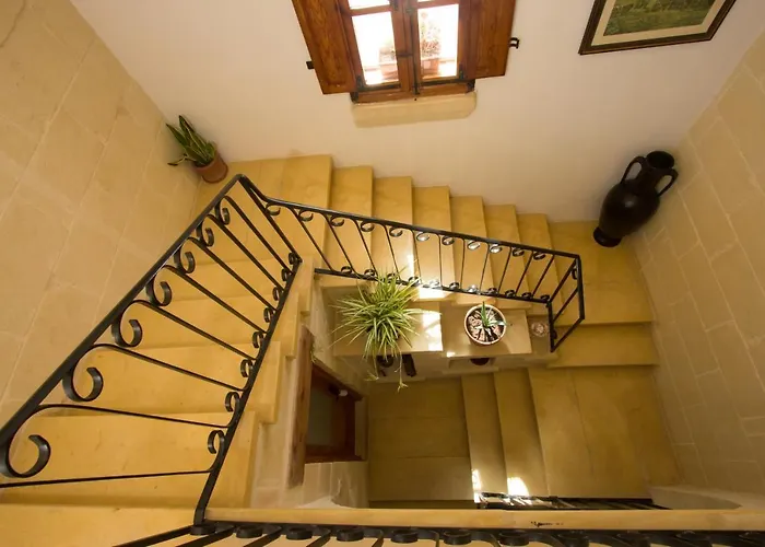 Maxija - Palm Bed & Breakfast *